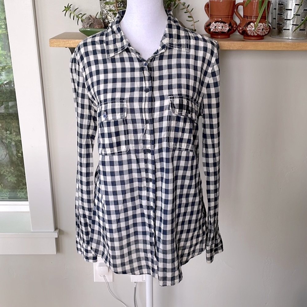 GAP Navy and White Gingham Check Button Down Shirt Size Small
